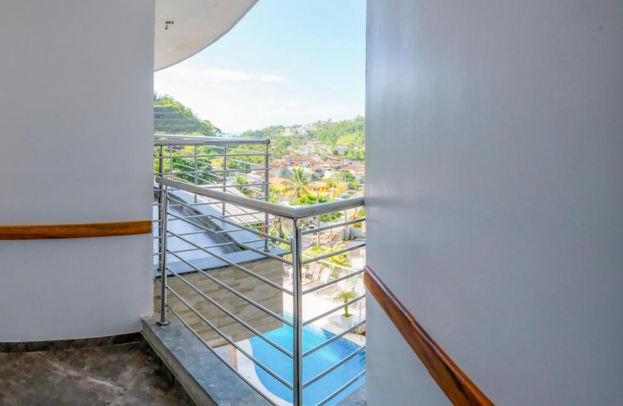 Hospedaria Vitoria Mar أوباتوبا المظهر الخارجي الصورة