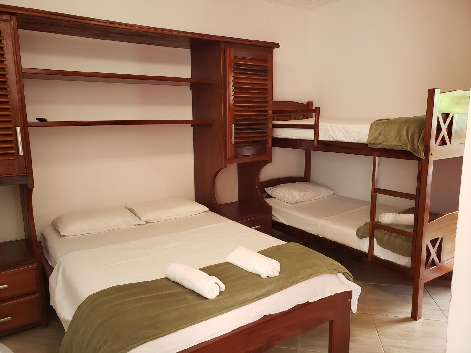 Hospedaria Vitoria Mar أوباتوبا المظهر الخارجي الصورة