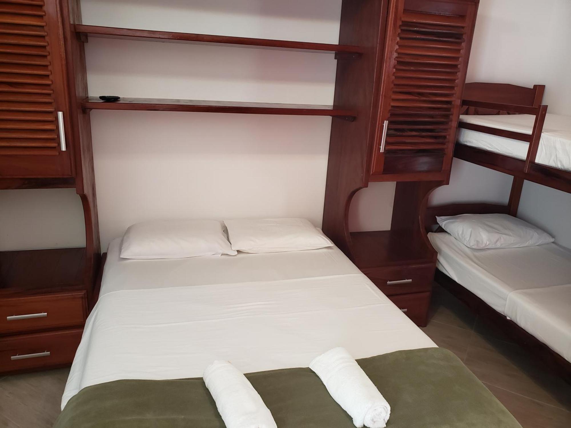 Hospedaria Vitoria Mar أوباتوبا المظهر الخارجي الصورة