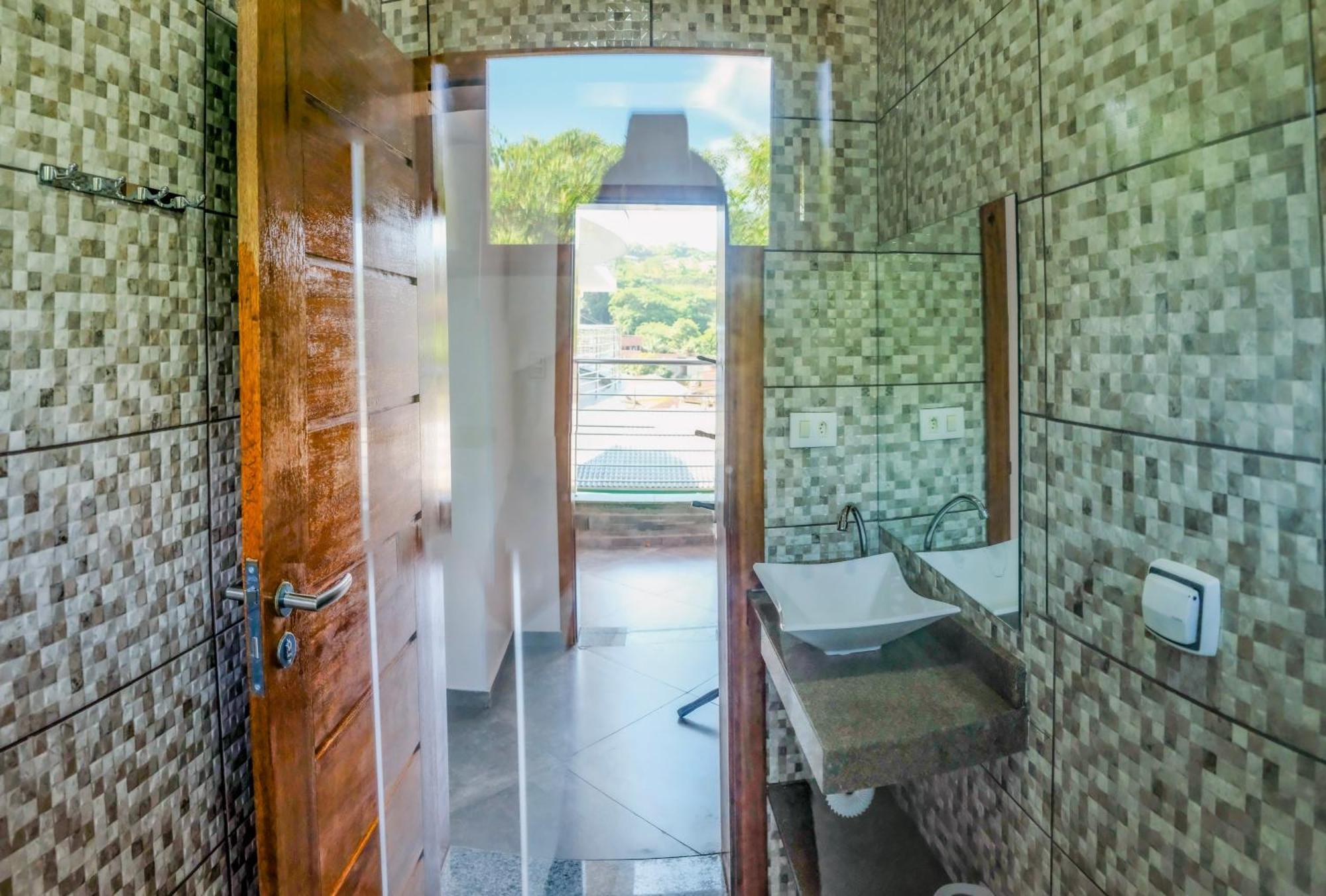 Hospedaria Vitoria Mar أوباتوبا المظهر الخارجي الصورة