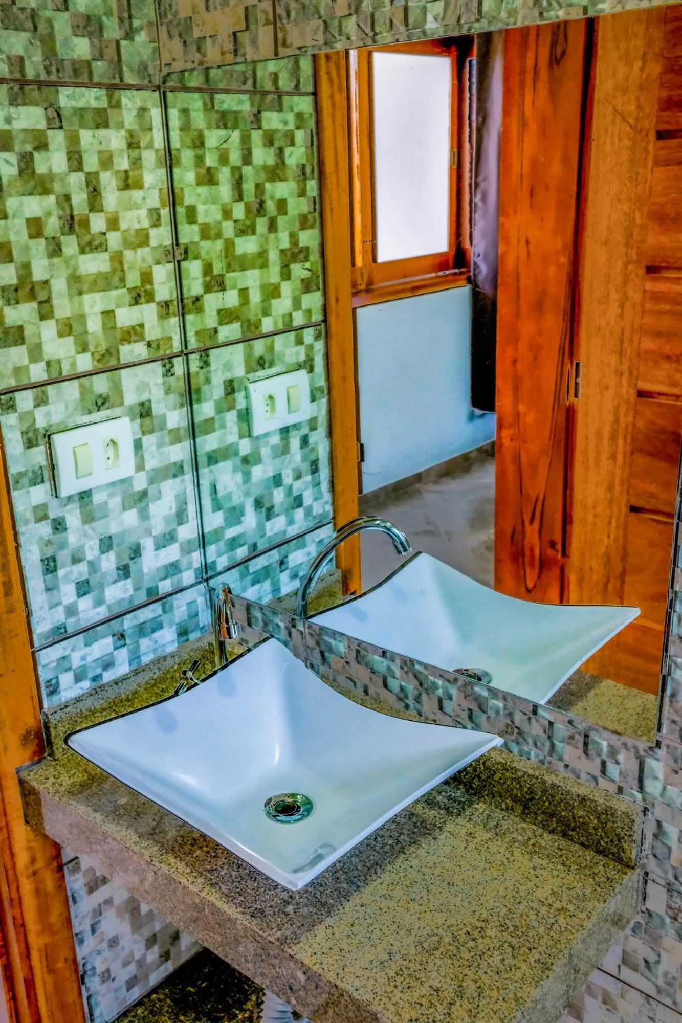Hospedaria Vitoria Mar أوباتوبا المظهر الخارجي الصورة