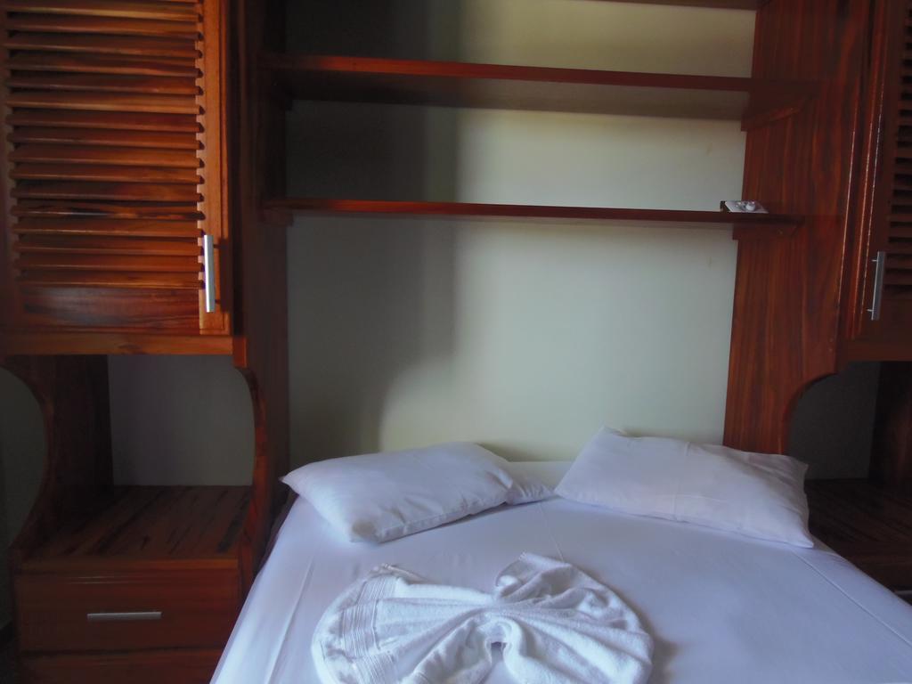 Hospedaria Vitoria Mar أوباتوبا المظهر الخارجي الصورة