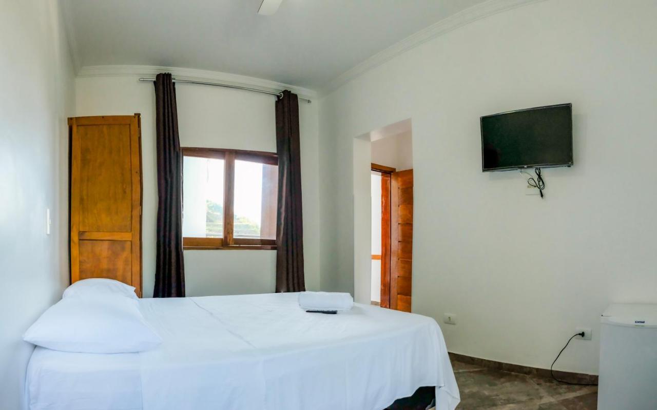Hospedaria Vitoria Mar أوباتوبا المظهر الخارجي الصورة